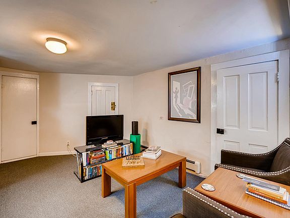 3rd image of 1135 Corona St #2
