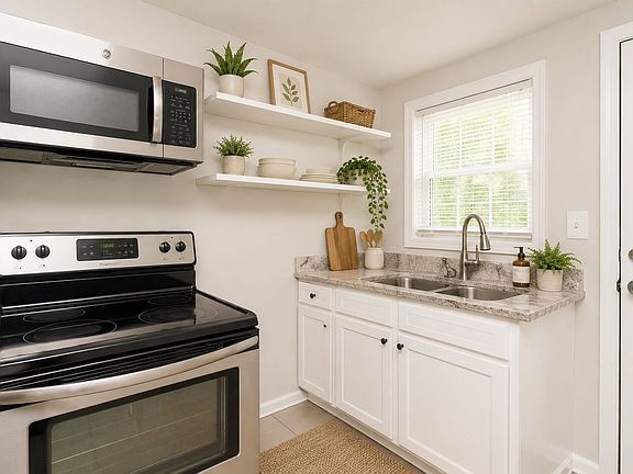 3rd image of 1806 Dixon St