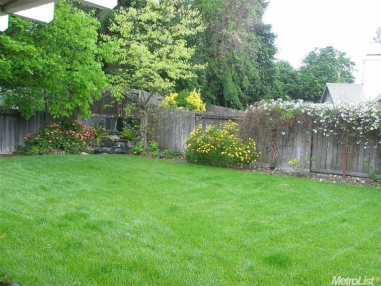 2nd image of 4704 Heatherbrae Cir