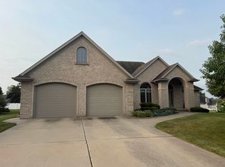 1212 Birch Hill Ln, Shawano, WI 54166