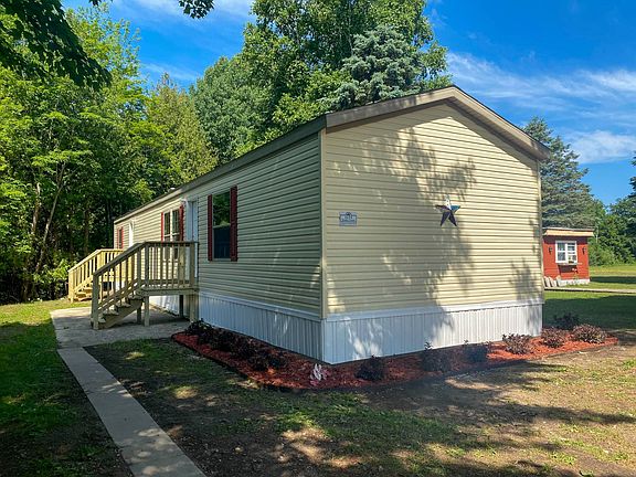 2nd image of 1133 Daisy Ln #12