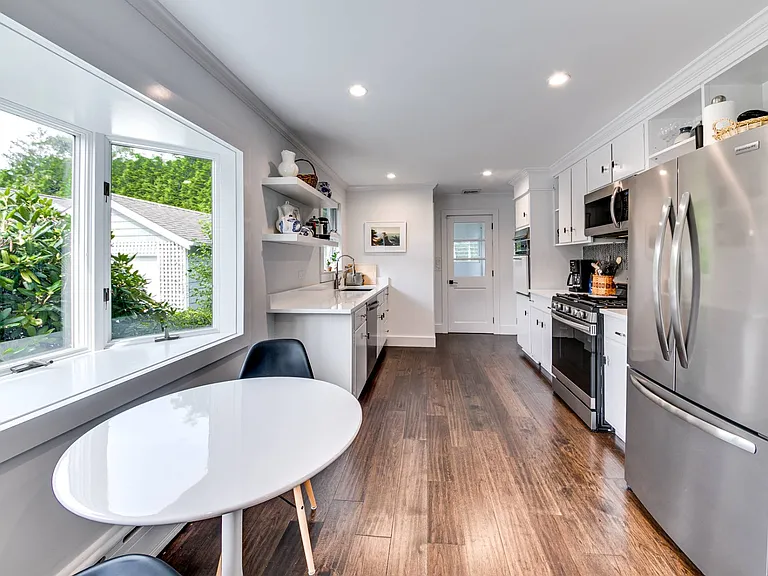 13 McGuirk St — Photo 11
