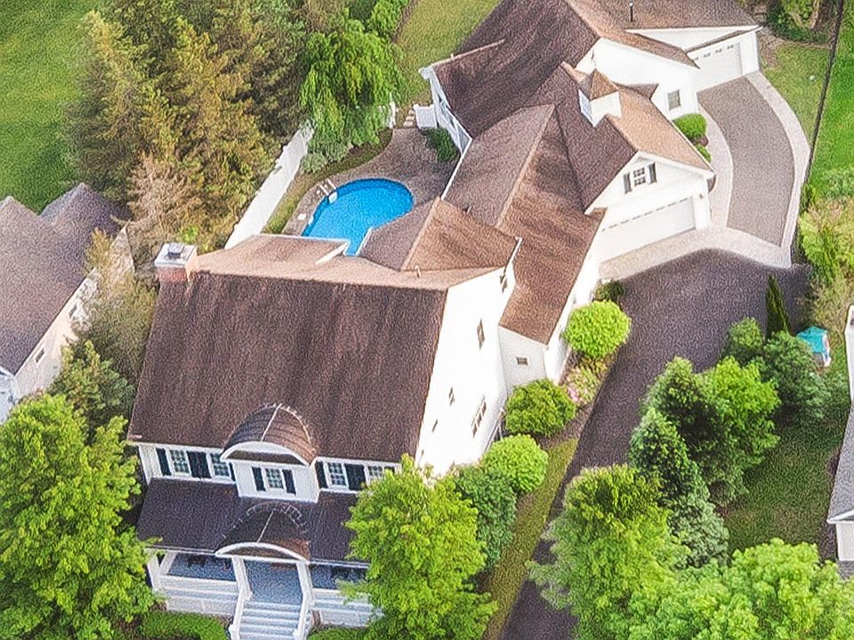 1st image of 62 Waterview Dr