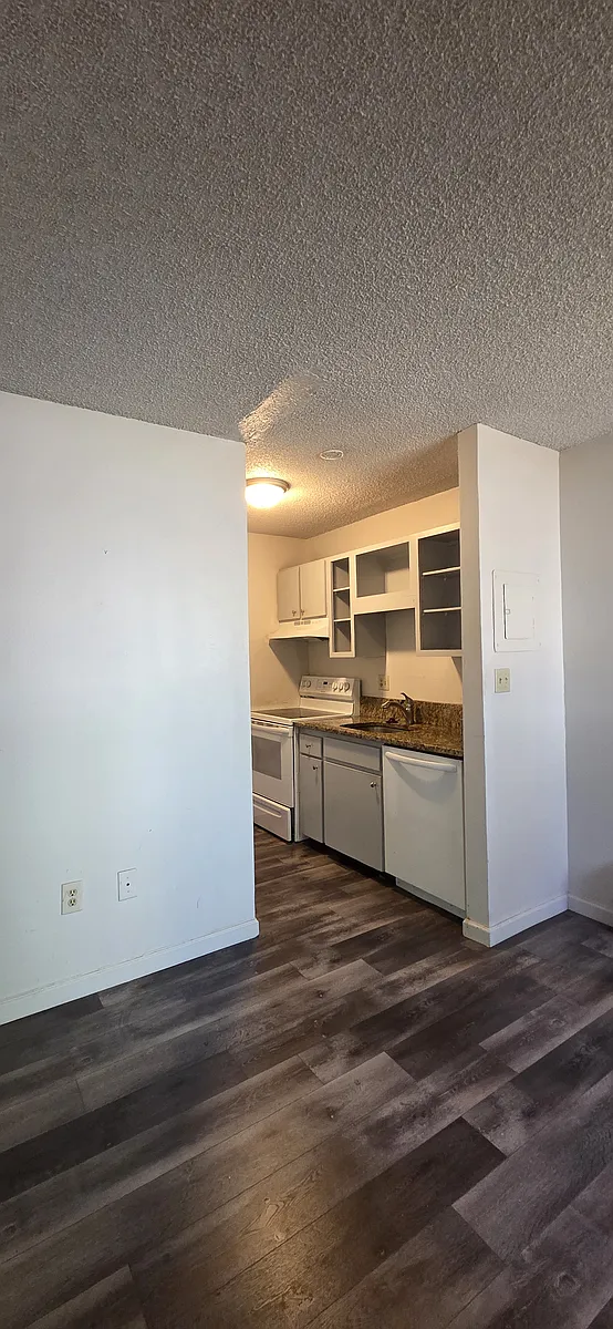Building Photo - 5995 E Iliff Ave #107