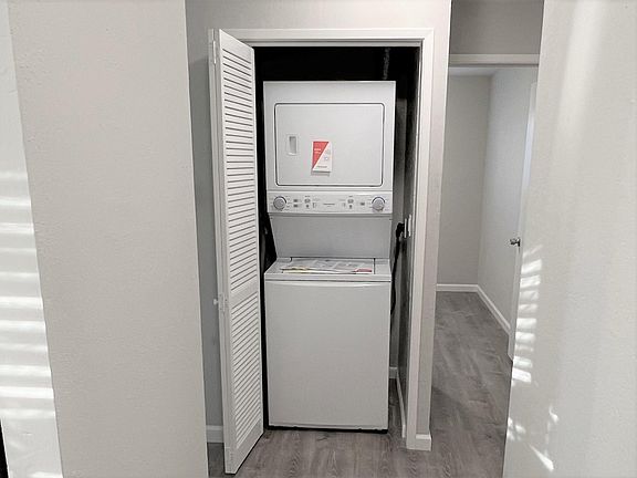 Washer + Dryer