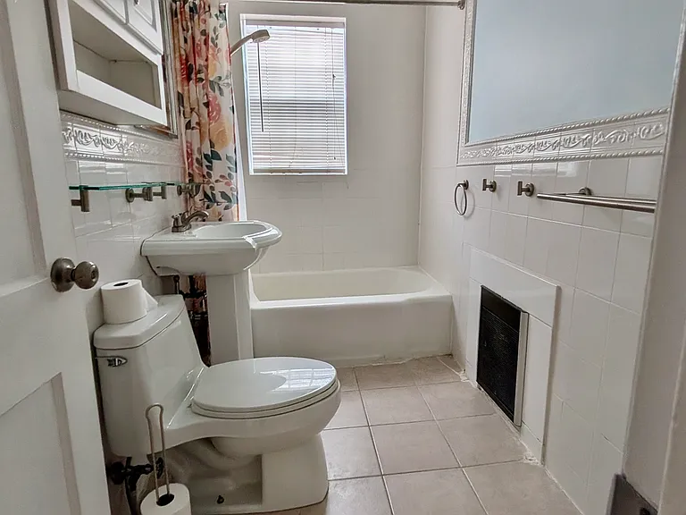 17 Hammond Pond Pkwy #4 — Photo 5