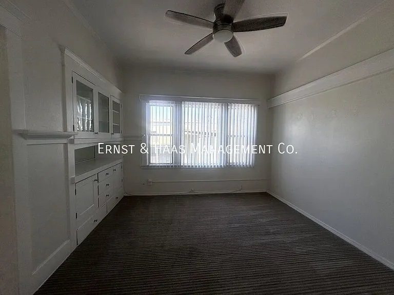 1249 Pine Ave — Photo 2