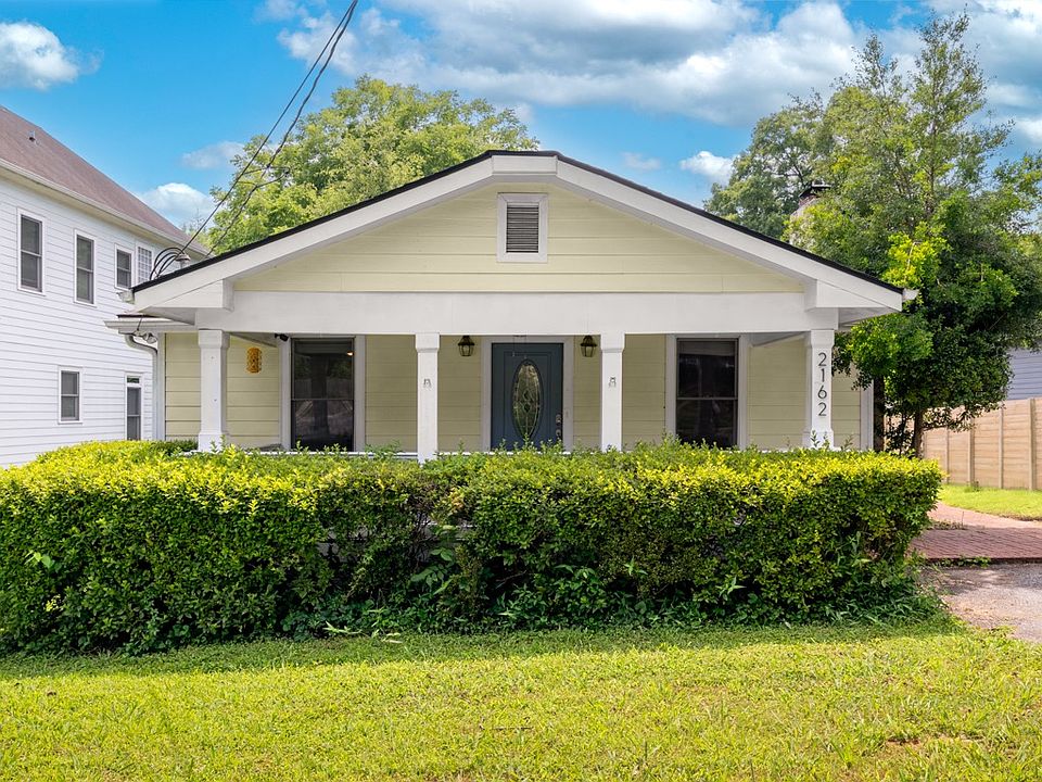 Beautiful Front Yard