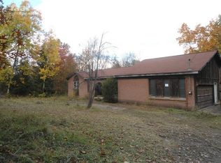 13045 White Lake Rd, Fenton, MI 48430