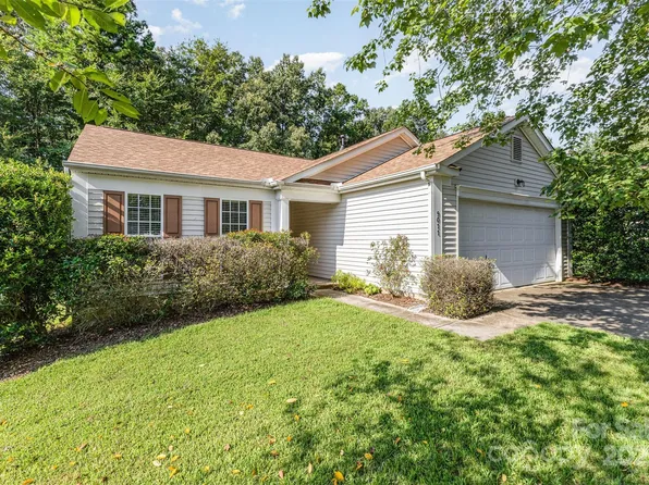 9011 Foggy Meadow Rd, Charlotte, NC 28269