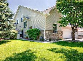 8441 Kimball Dr, Eden Prairie, MN 55347