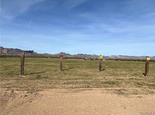 1597 S Stewart Mountain Rd, Golden Valley, AZ 86413