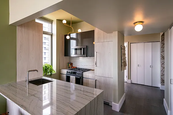 Rented by Greystar | media 3