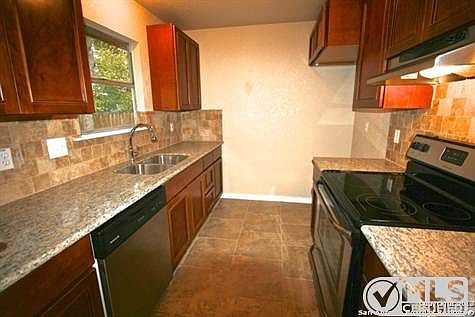 5th image of 2723 Lake Meadow St