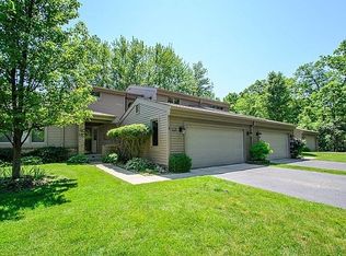 531 Woodgrove Dr, Ann Arbor, MI 48103
