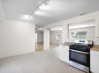1615 Saunders Rd SW, Albuquerque, NM 87105