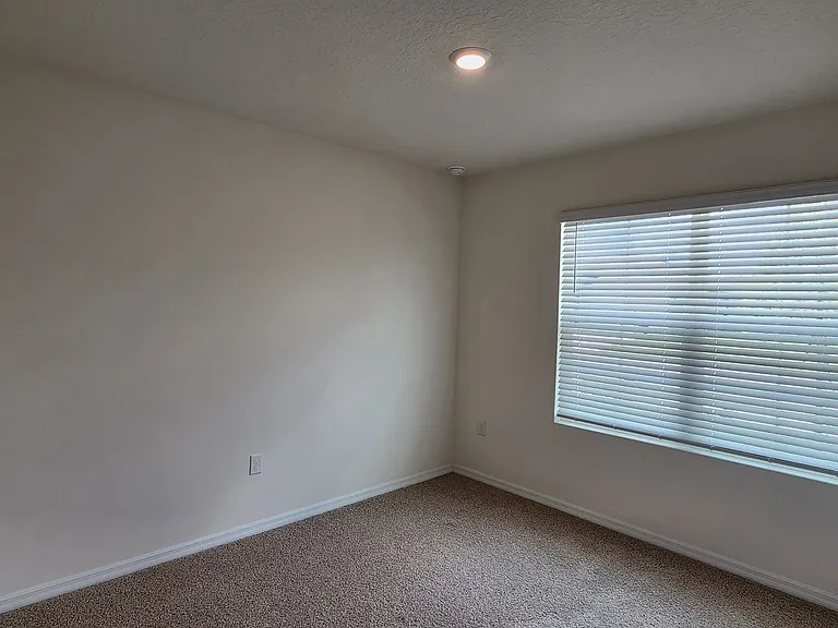 59 Melogold Dr — Photo 6