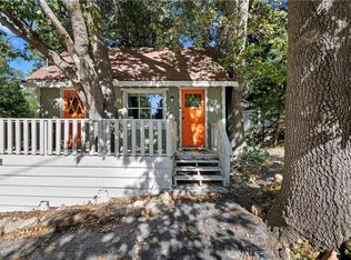 25048 Boa Dr, Crestline, CA 92325