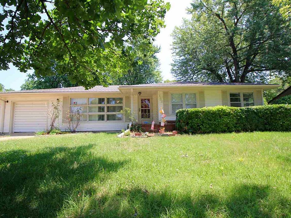 1st image of 1344 N Crescent Dr