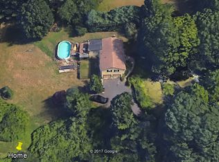 378 Village St, Northford, CT 06472