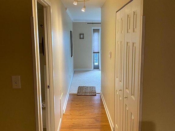 4th image of 1249 Lakeshore Dr APT 104