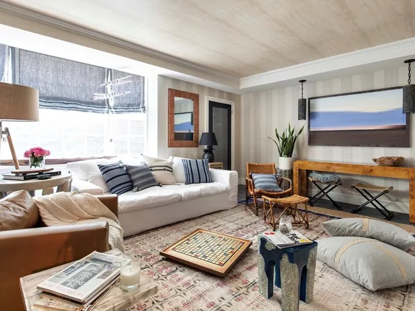 4 Greenwich Mews image 1 of 16