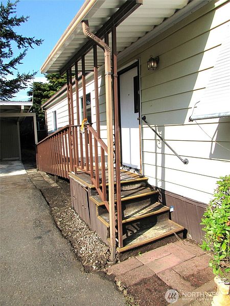 4th image of 11424 36th Drive NE #97