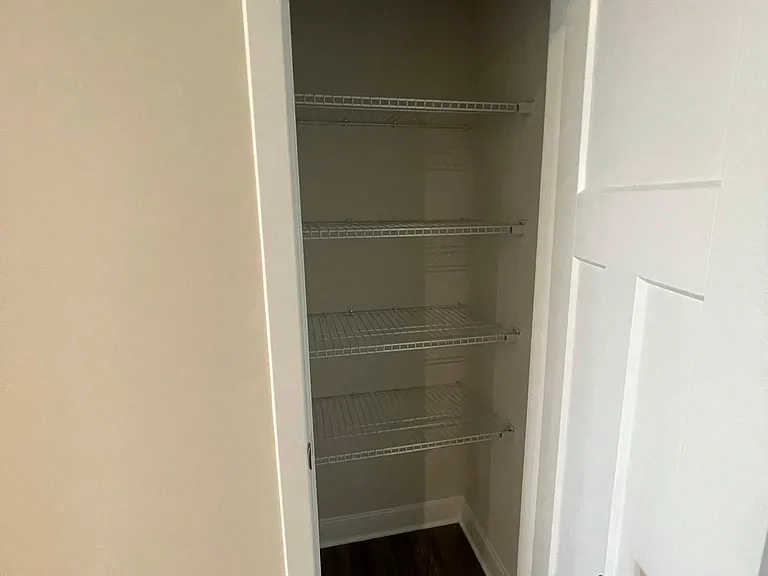8666 Shady Pines Dr — Photo 24
