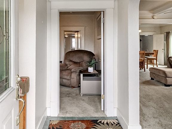 Welcome, come on in.>