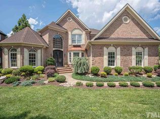 10709 Suntree Ct, Raleigh, NC 27617