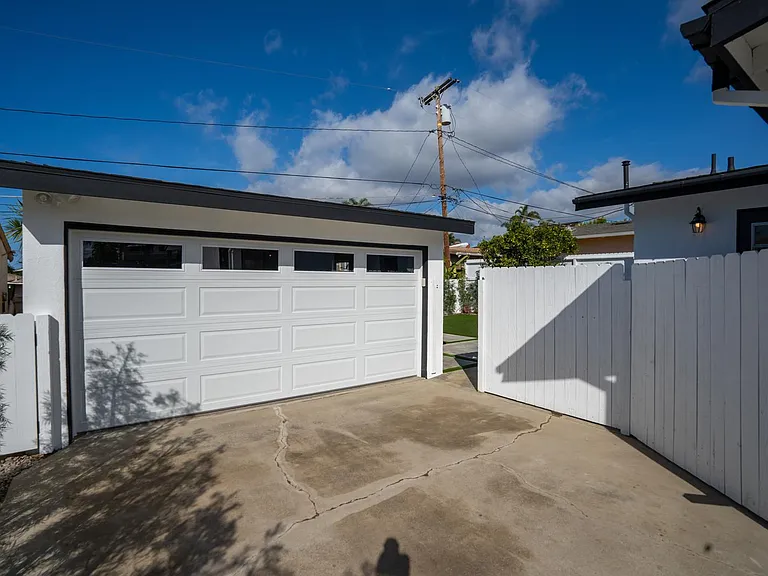 174 W Avenida Cornelio — Photo 23
