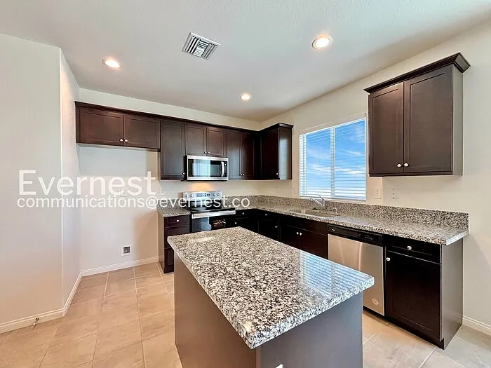 28330 Blackjack Dr — Photo 5