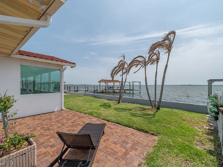 1110 S Banana River Dr — Photo 25
