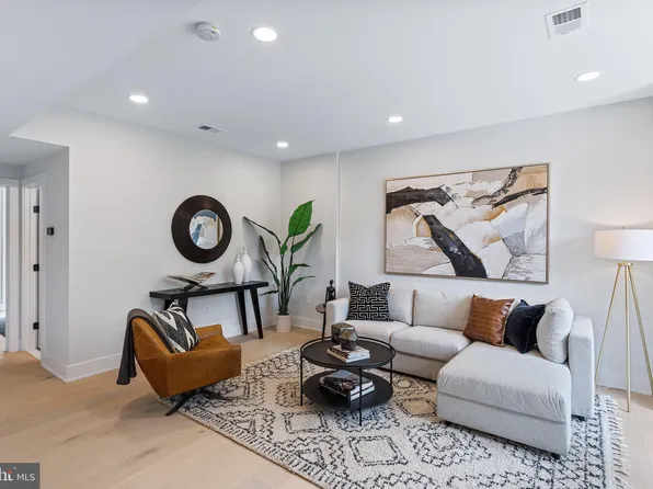 2001 I St NE Residence 3, Washington, DC 20017