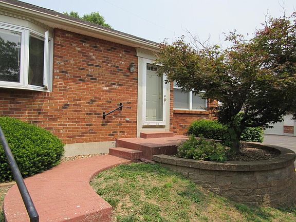 2nd image of 12 Brittany Ct