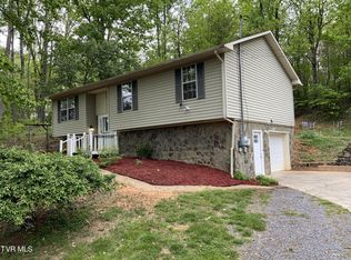 502 Oak Grove Rd, Rogersville, TN 37857