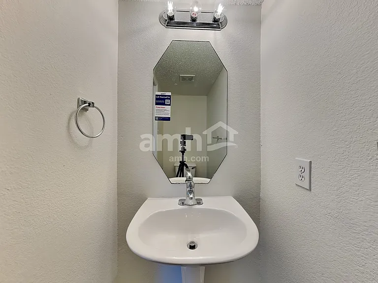 717 Timber Trl — Photo 11