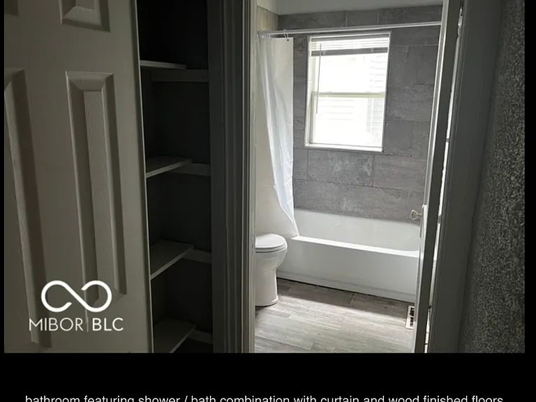 328 W 40th St — Photo 38