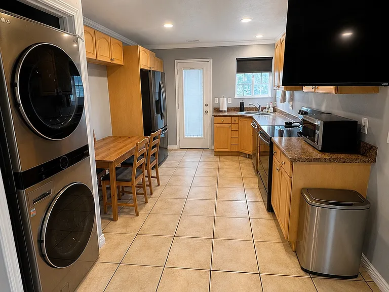 1230 E Starwood Ct #A — Photo 3