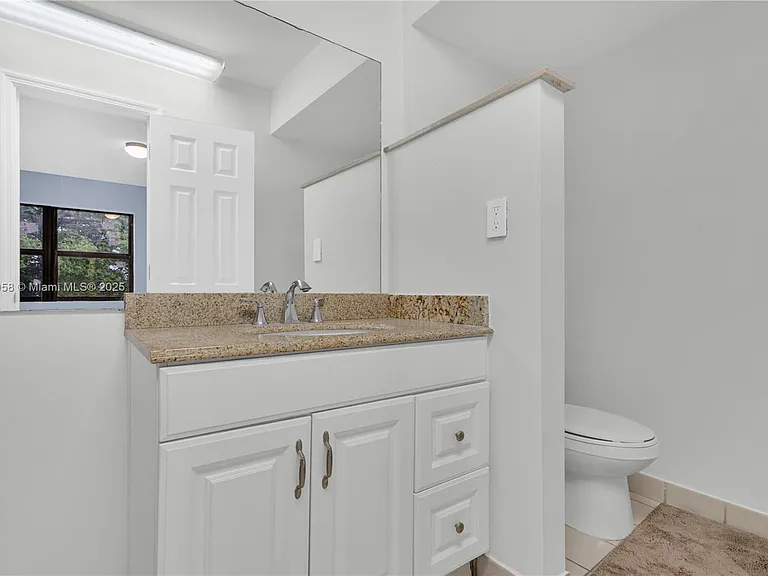 9355 SW 8th St #425 — Photo 21