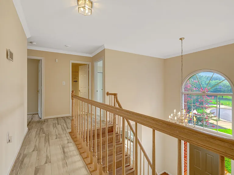 814 Autumn Breeze Ct — Photo 15