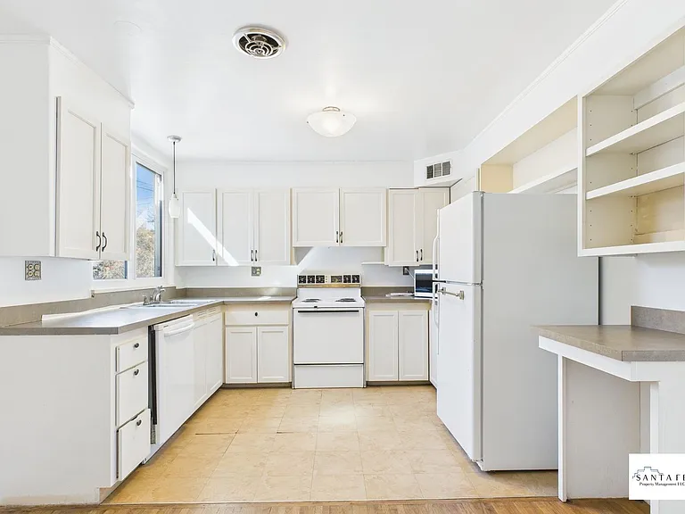 204 Solana Dr — Photo 7
