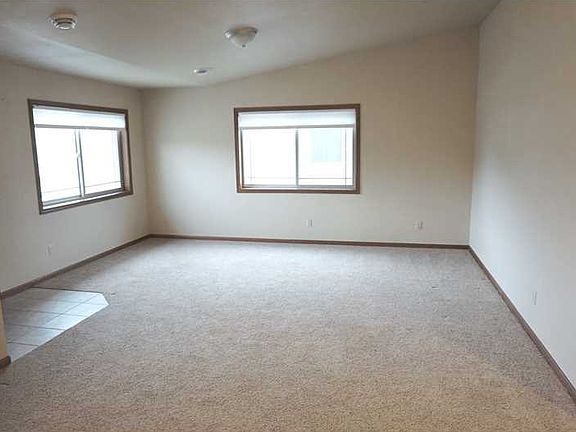 4th image of 5311 Frontier Dr #1
