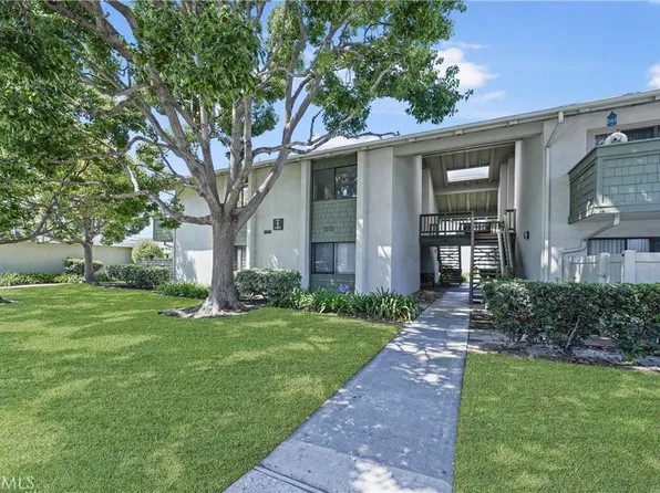 8777 Coral Springs Ct Unit 1E, Huntington Beach, CA 92646