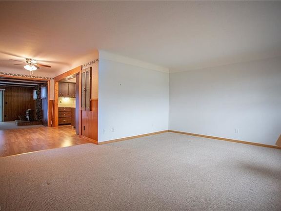 3rd image of 27121 Elinore Ave