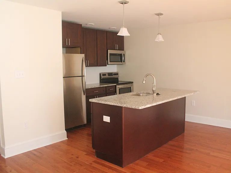 1117 Walnut St #3F — Photo 5