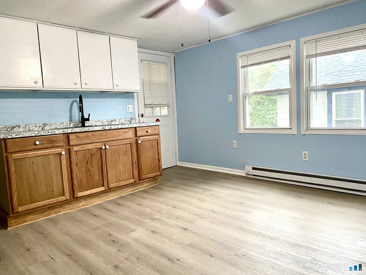 3 bed, 1.0 bath, 972 sqft, $1,700 — Photo 4