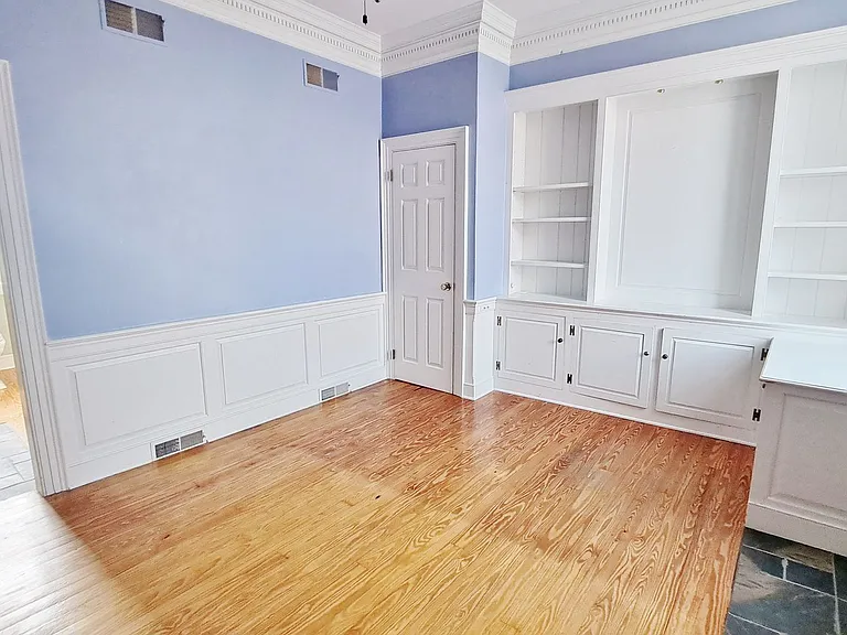 9 Baltimore St — Photo 3