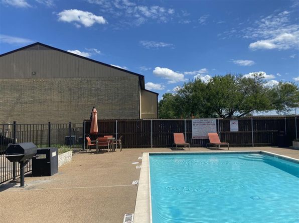 1806 Yellowhouse Cir #1800D