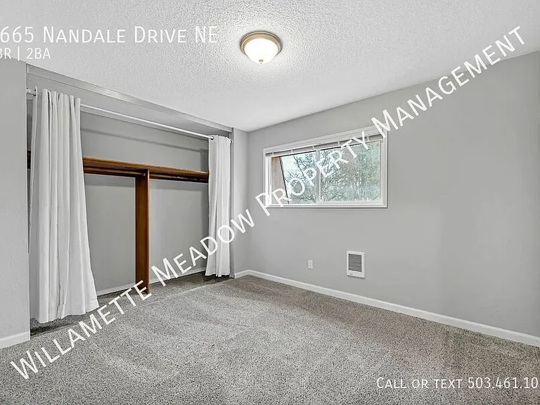 4665 Nandale Dr NE — Photo 20